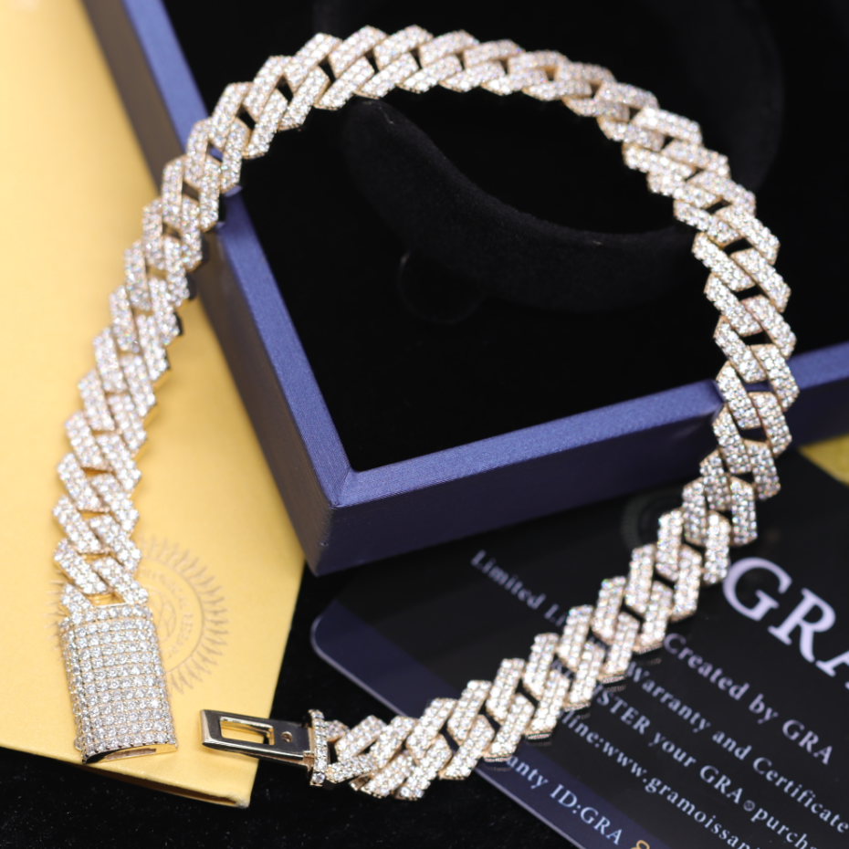Hip Hop Jewelry  Iced Out 7 Inches 10K Gold Cuban Link WhiteVVS Pass Diamond Tester Moissanite Cuban